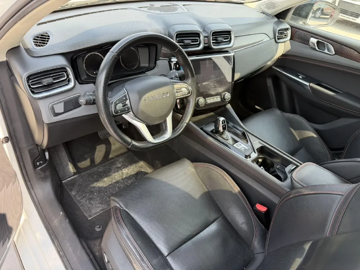 2018 Toyota C-HR 2.0L 171HP L4 CVT,autocango,china used car exporter,china ev exporter,chinese used car exporter,chinese used ev exporter