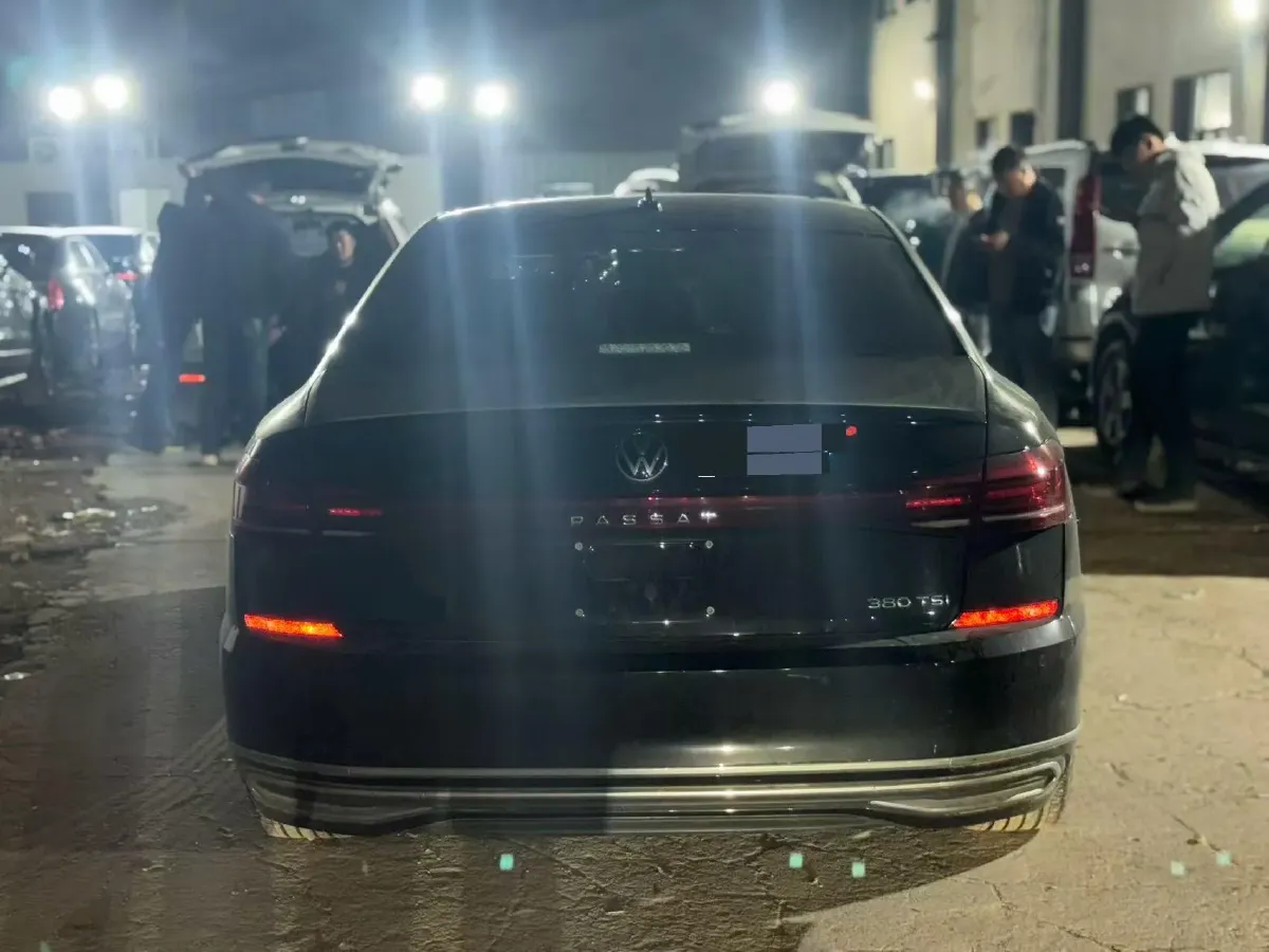 2024 Volkswagen Passat 2.0T 220HP L4 7DCT,autocango,china used car exporter,china ev exporter,chinese used car exporter,chinese used ev exporter