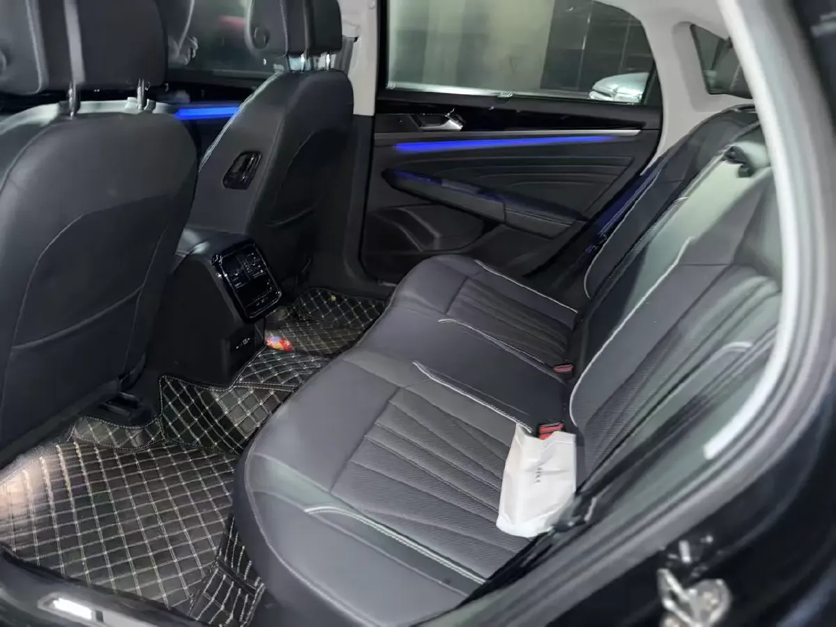 2024 Volkswagen Passat 2.0T 220HP L4 7DCT,autocango,china used car exporter,china ev exporter,chinese used car exporter,chinese used ev exporter