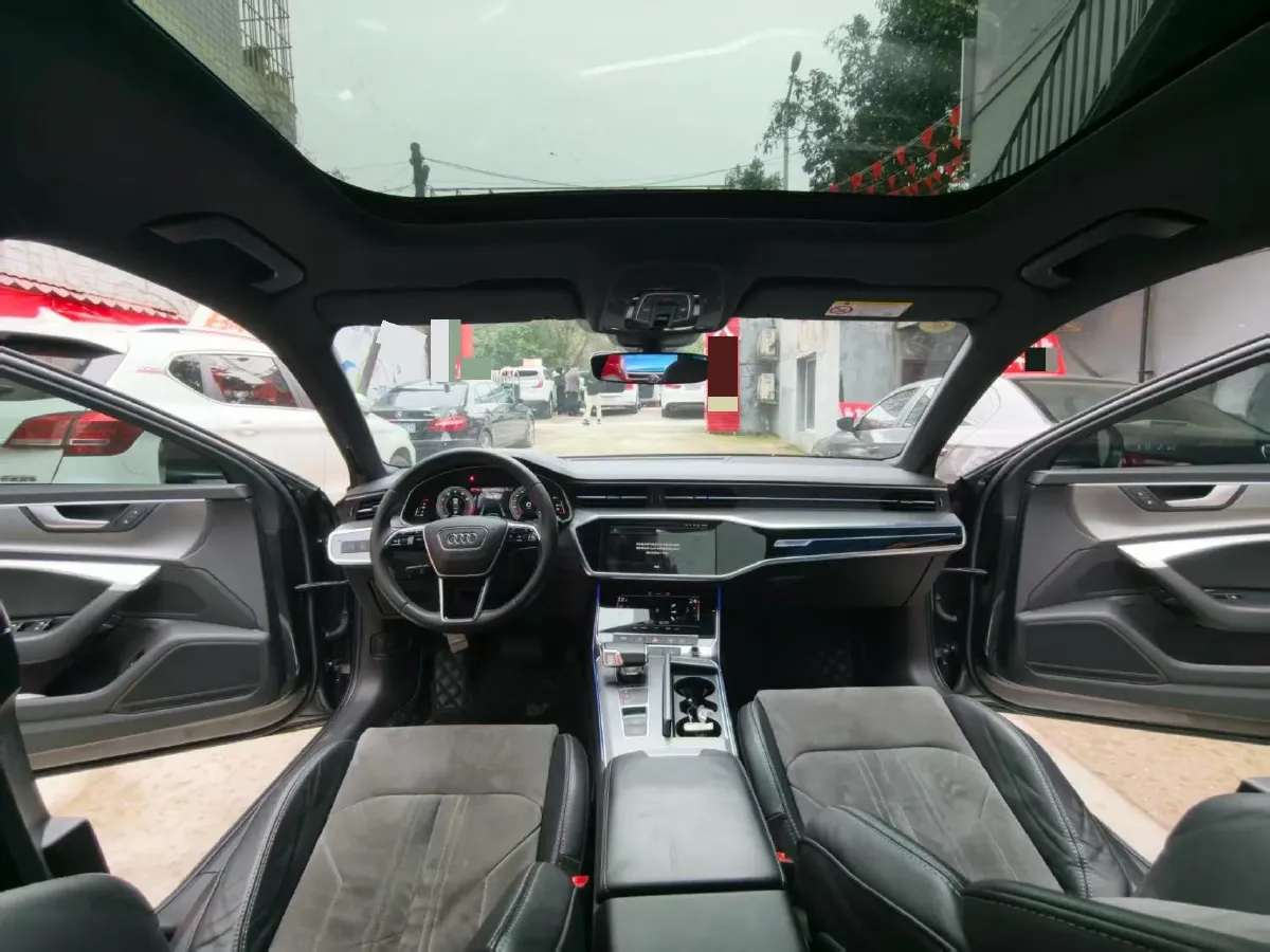 2021 Audi A6L 2.0T 190HP L4 7DCT,autocango,china used car exporter,china ev exporter,chinese used car exporter,chinese used ev exporter