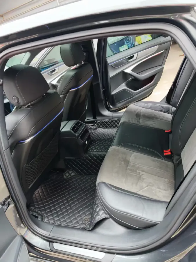 2021 Audi A6L 2.0T 190HP L4 7DCT,autocango,china used car exporter,china ev exporter,chinese used car exporter,chinese used ev exporter