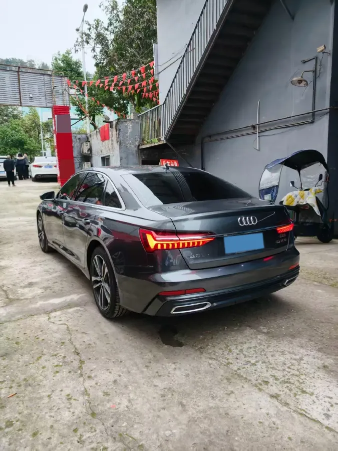 2021 Audi A6L 2.0T 190HP L4 7DCT,autocango,china used car exporter,china ev exporter,chinese used car exporter,chinese used ev exporter