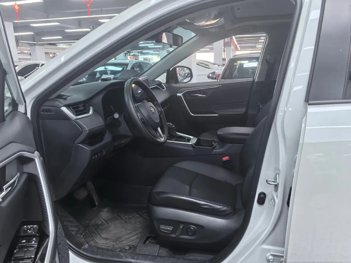 2024 Toyota RAV4 2.0L 171HP L4 CVT,autocango,china used car exporter,china ev exporter,chinese used car exporter,chinese used ev exporter