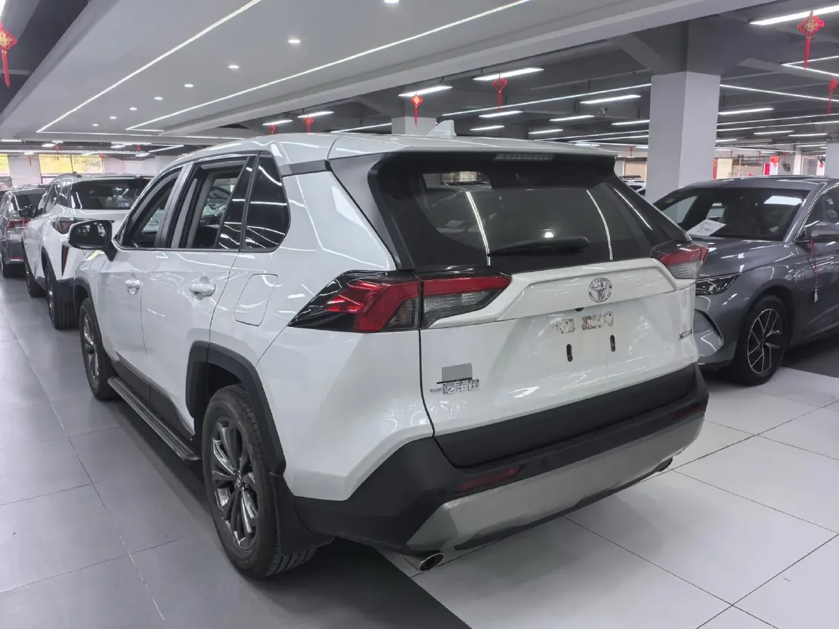 2024 Toyota RAV4 2.0L 171HP L4 CVT,autocango,china used car exporter,china ev exporter,chinese used car exporter,chinese used ev exporter