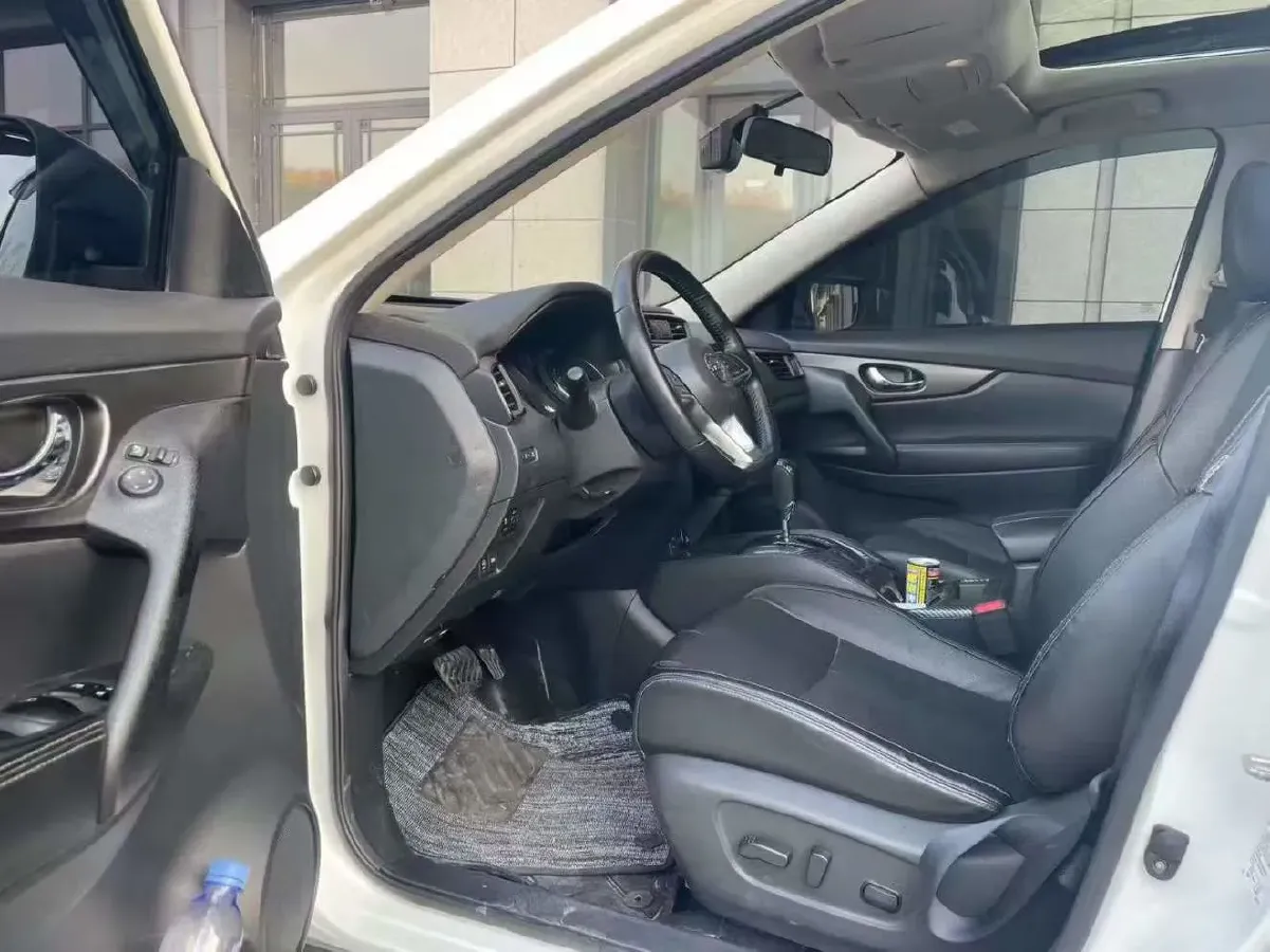 2020 Nissan X-Trail 2.0L 154HP L4 CVT,autocango,china used car exporter,china ev exporter,chinese used car exporter,chinese used ev exporter