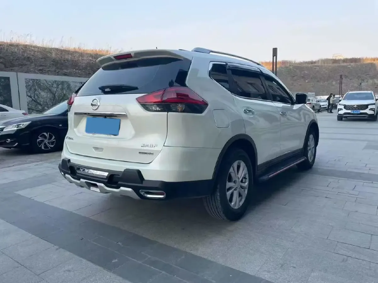 2020 Nissan X-Trail 2.0L 154HP L4 CVT,autocango,china used car exporter,china ev exporter,chinese used car exporter,chinese used ev exporter