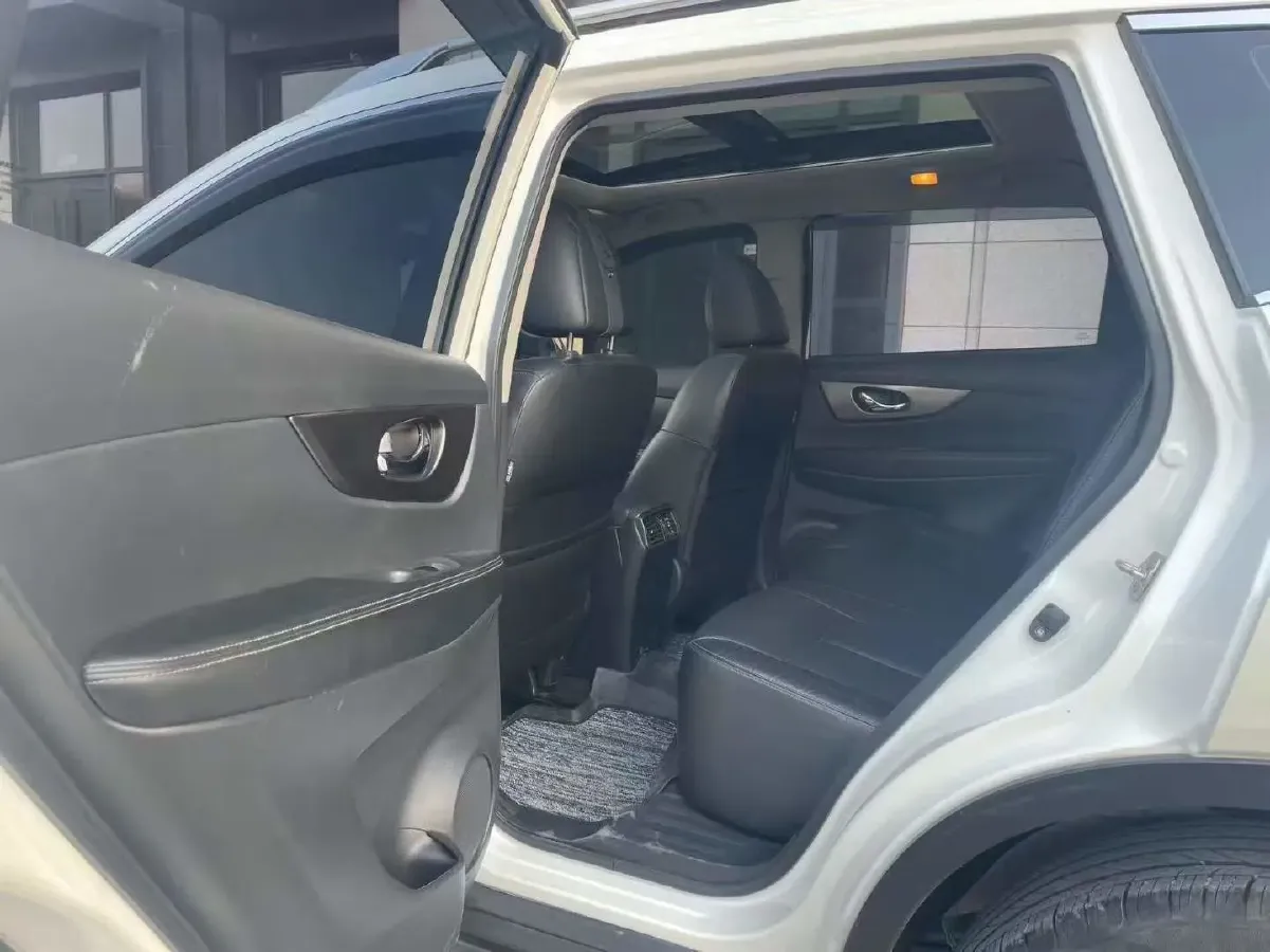 2020 Nissan X-Trail 2.0L 154HP L4 CVT,autocango,china used car exporter,china ev exporter,chinese used car exporter,chinese used ev exporter