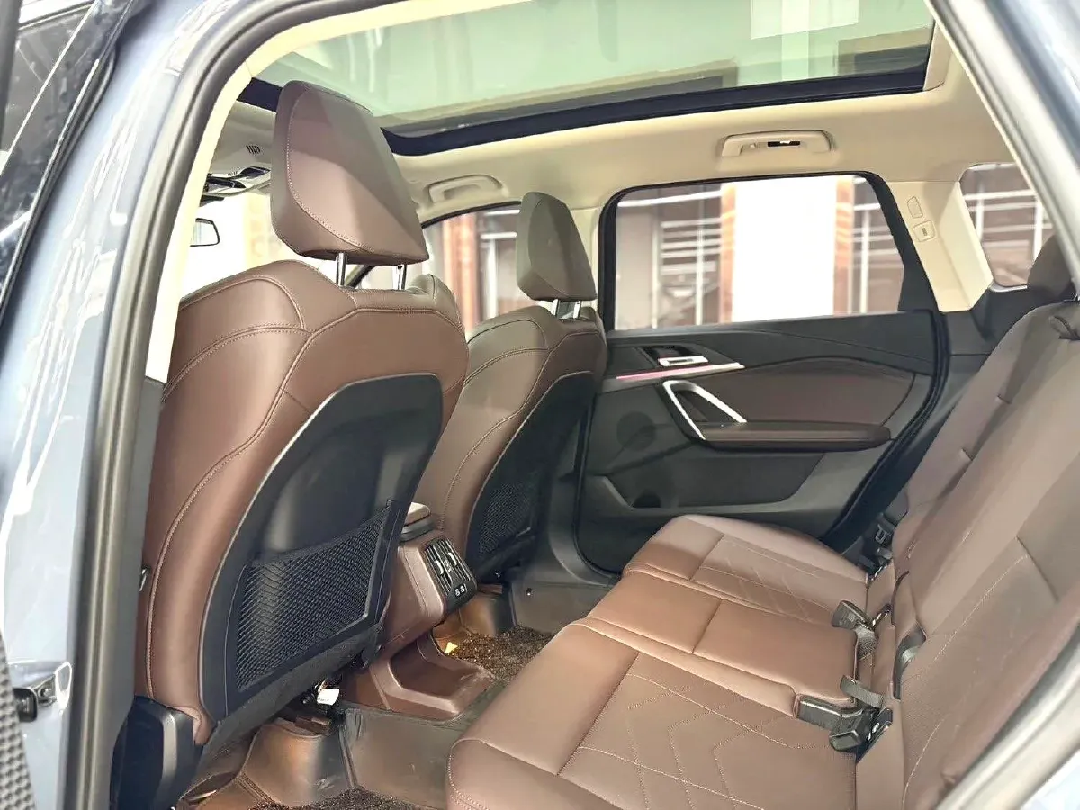 2024 BMW X1 2.0T 204HP L4 7DCT,autocango,china used car exporter,china ev exporter,chinese used car exporter,chinese used ev exporter