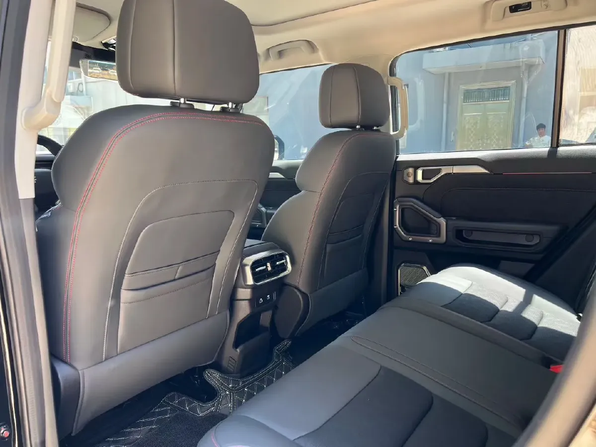 2023 Jetour Traveller 2.0T 254HP L4 7DCT,autocango,china used car exporter,china ev exporter,chinese used car exporter,chinese used ev exporter