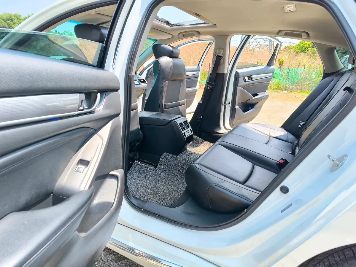 2022 Honda Accord 1.5T 194HP L4 CVT,autocango,china used car exporter,china ev exporter,chinese used car exporter,chinese used ev exporter