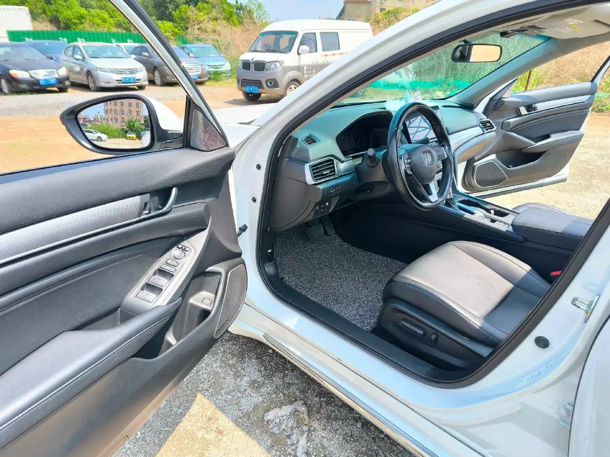 2022 Honda Accord 1.5T 194HP L4 CVT,autocango,china used car exporter,china ev exporter,chinese used car exporter,chinese used ev exporter