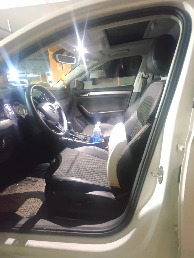 2018 Nissan Terra 2.5L 184HP L4 7AT,autocango,china used car exporter,china ev exporter,chinese used car exporter,chinese used ev exporter