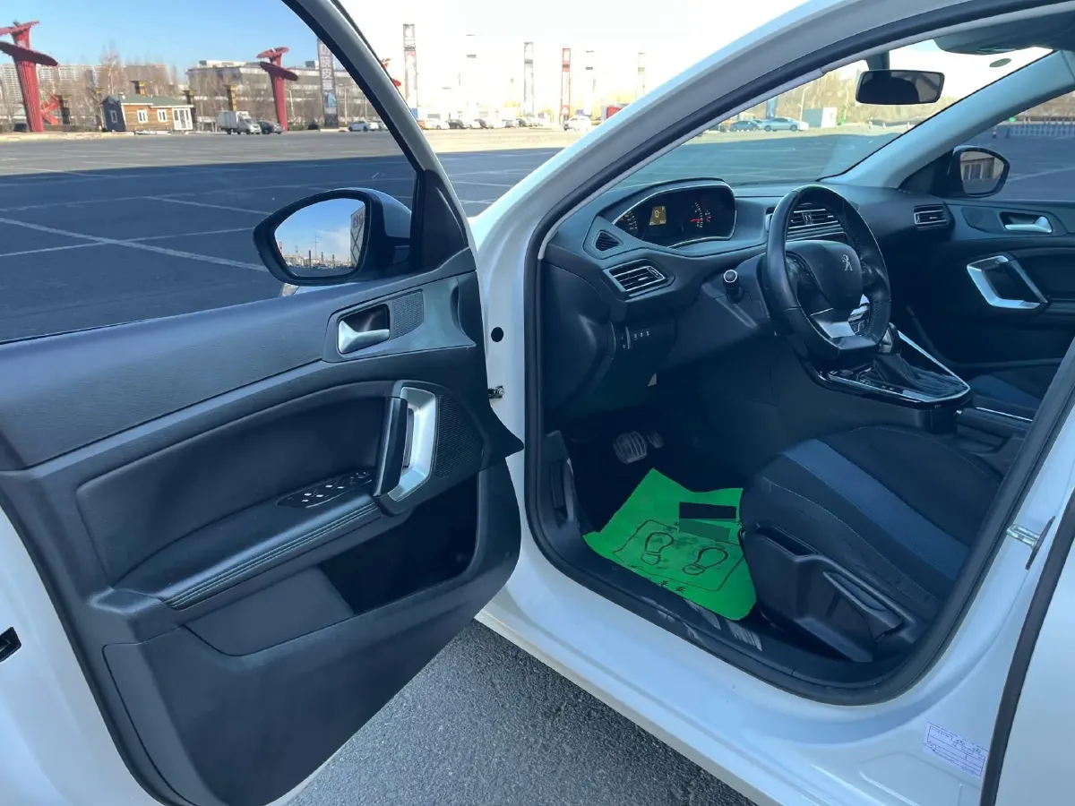 2018 Peugeot 308 1.6L 117HP L4 6AT,autocango,china used car exporter,china ev exporter,chinese used car exporter,chinese used ev exporter