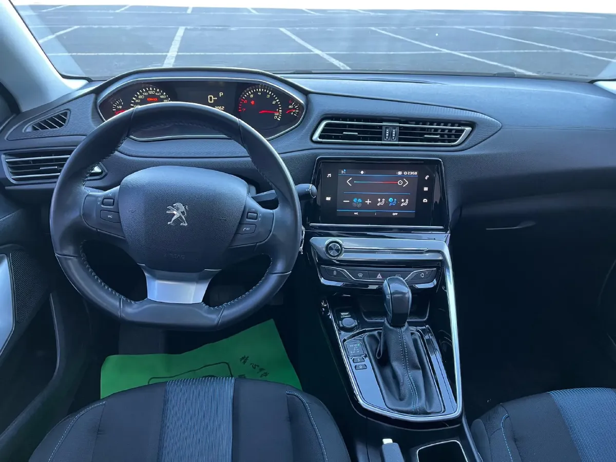 2018 Peugeot 308 1.6L 117HP L4 6AT,autocango,china used car exporter,china ev exporter,chinese used car exporter,chinese used ev exporter