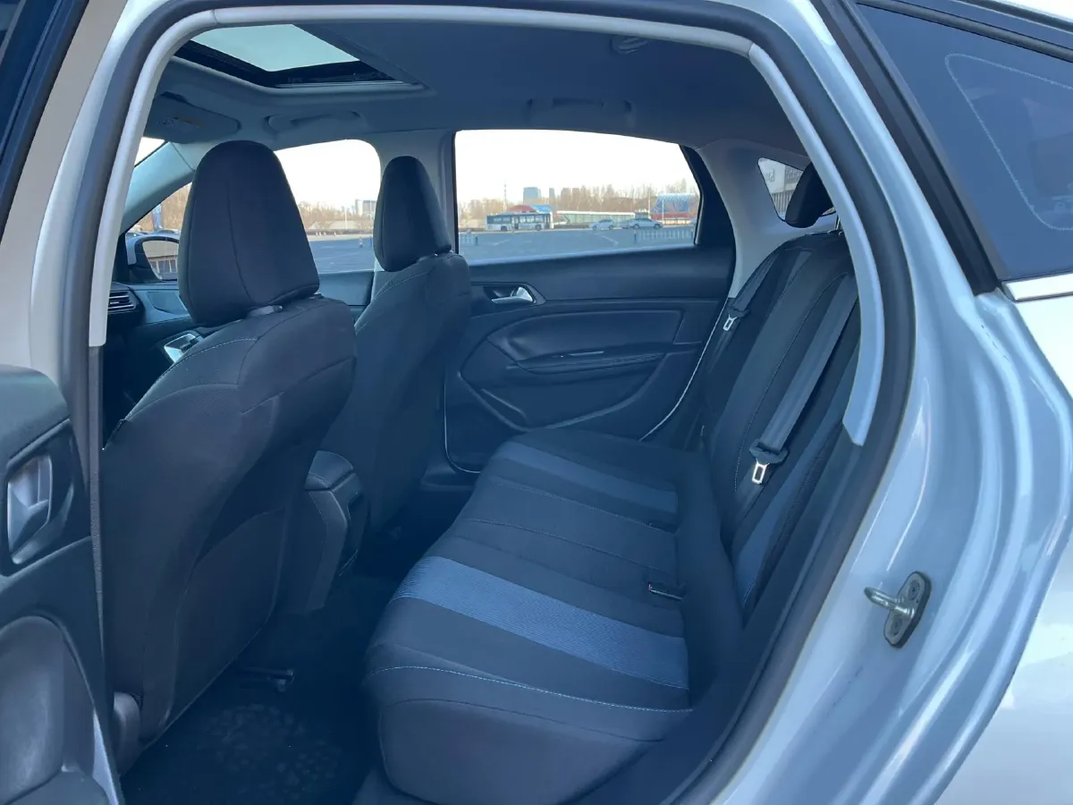 2018 Peugeot 308 1.6L 117HP L4 6AT,autocango,china used car exporter,china ev exporter,chinese used car exporter,chinese used ev exporter