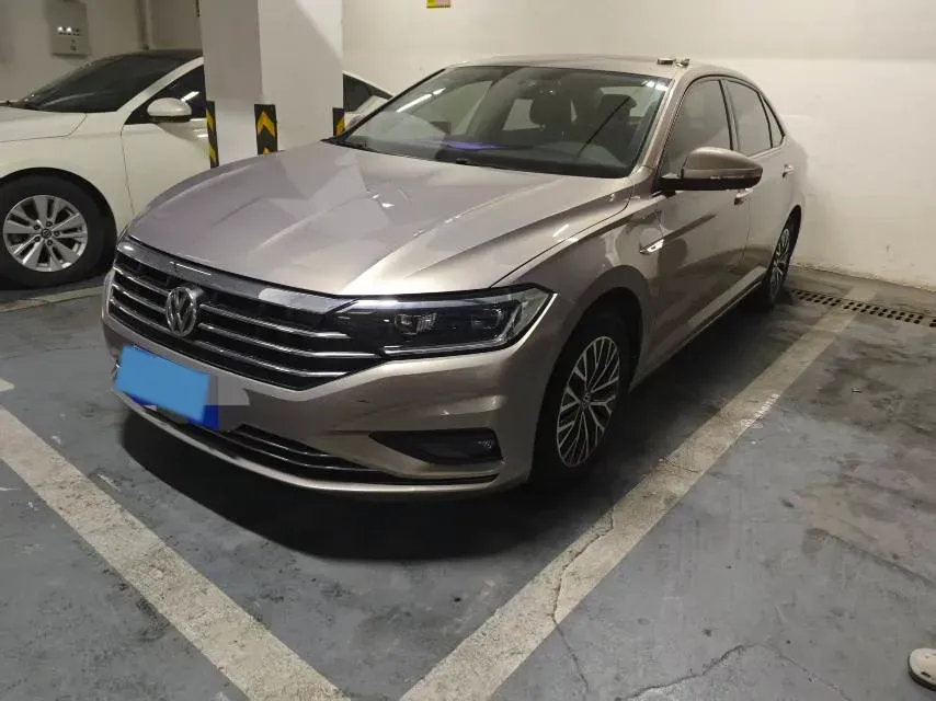 2019 Jeep Renegade 1.3T 173HP L4 7DCT,autocango,china used car exporter,china ev exporter,chinese used car exporter,chinese used ev exporter