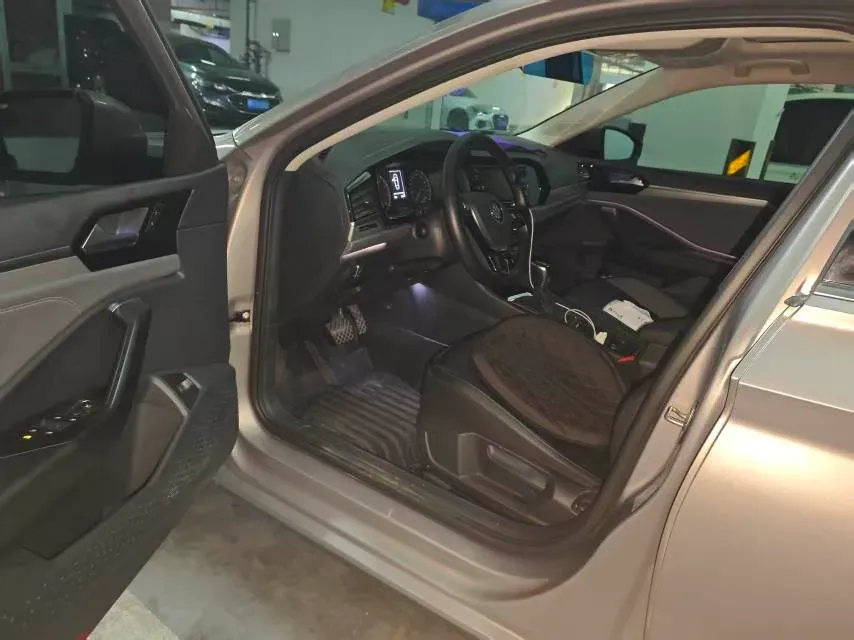 2019 Jeep Renegade 1.3T 173HP L4 7DCT,autocango,china used car exporter,china ev exporter,chinese used car exporter,chinese used ev exporter