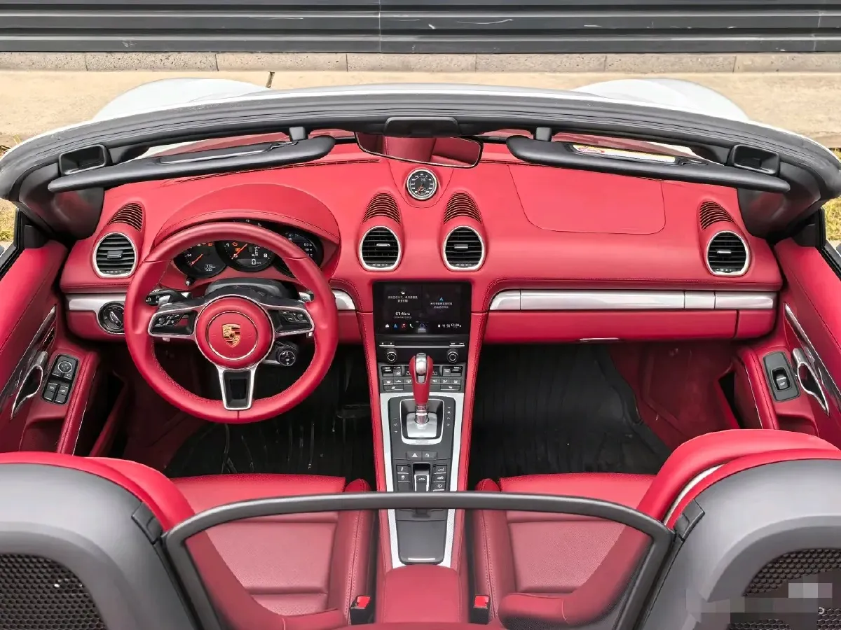 2023 Porsche 718 2.0T 250HP H4 7DCT,autocango,china used car exporter,china ev exporter,chinese used car exporter,chinese used ev exporter