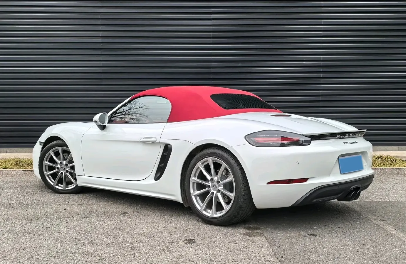 2023 Porsche 718 2.0T 250HP H4 7DCT,autocango,china used car exporter,china ev exporter,chinese used car exporter,chinese used ev exporter