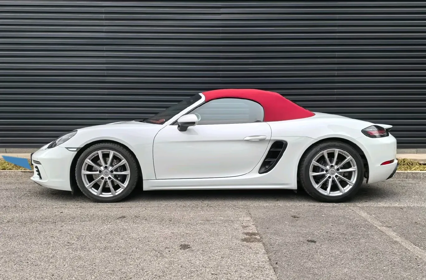 2023 Porsche 718 2.0T 250HP H4 7DCT,autocango,china used car exporter,china ev exporter,chinese used car exporter,chinese used ev exporter