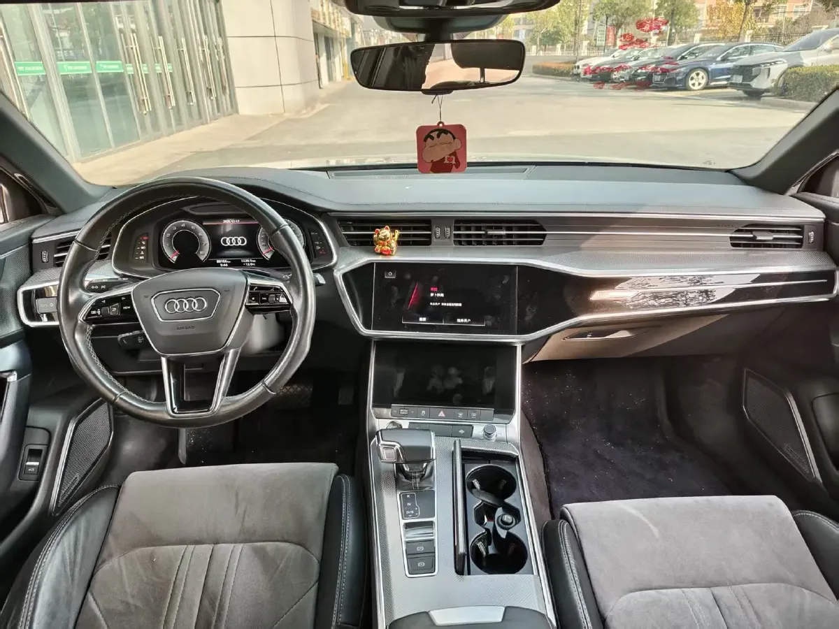 2021 Audi A6L 2.0T 224HP L4 7DCT,autocango,china used car exporter,china ev exporter,chinese used car exporter,chinese used ev exporter