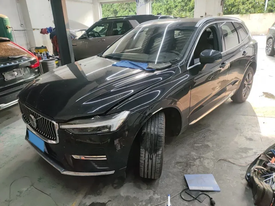 2022 Volvo XC60 2.0T 250HP L4 8AT,autocango,china used car exporter,china ev exporter,chinese used car exporter,chinese used ev exporter