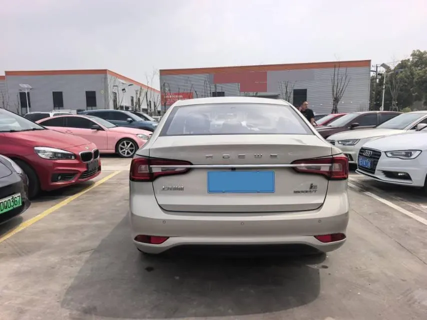 2020 Roewe i5 1.5L 120HP L4 CVT,autocango,china used car exporter,china ev exporter,chinese used car exporter,chinese used ev exporter