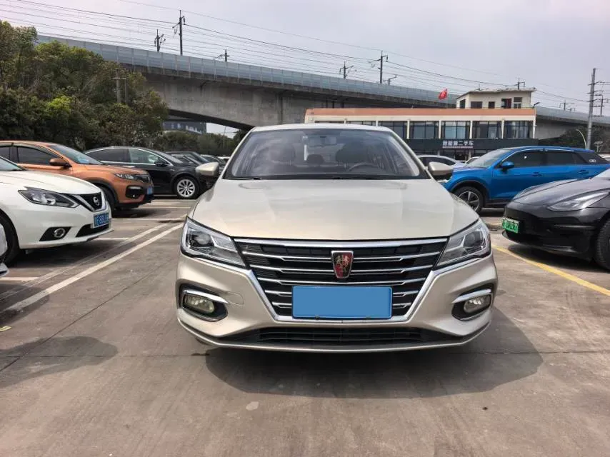 2020 Roewe i5 1.5L 120HP L4 CVT,autocango,china used car exporter,china ev exporter,chinese used car exporter,chinese used ev exporter