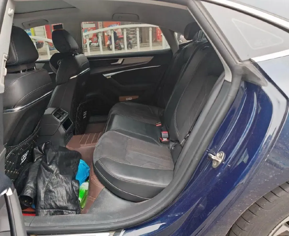 2022 Cadillac XT6 2.0T 237HP L4 9AT,autocango,china used car exporter,china ev exporter,chinese used car exporter,chinese used ev exporter