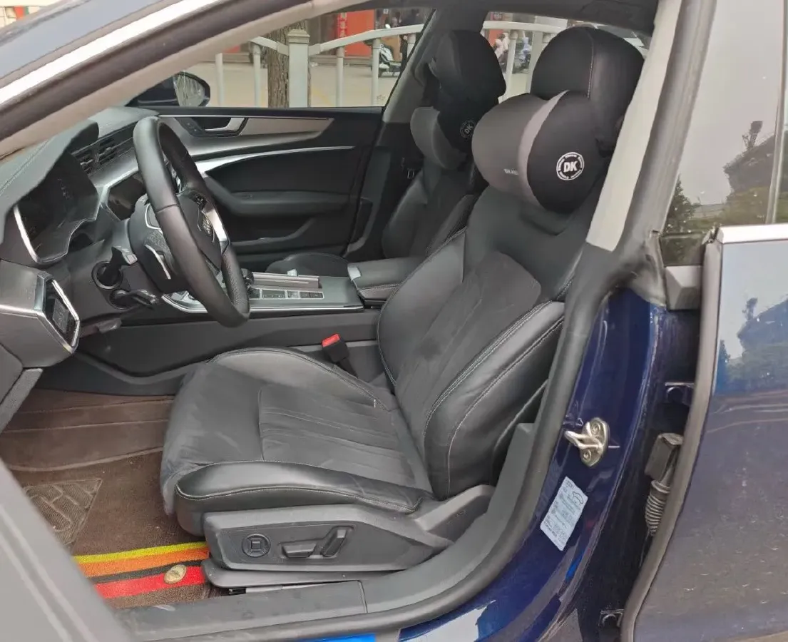 2022 Cadillac XT6 2.0T 237HP L4 9AT,autocango,china used car exporter,china ev exporter,chinese used car exporter,chinese used ev exporter