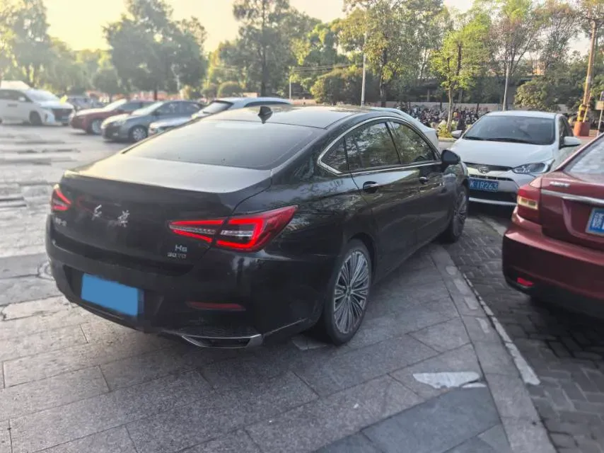 2022 HongQi H5 1.5T 169HP L4 7DCT,autocango,china used car exporter,china ev exporter,chinese used car exporter,chinese used ev exporter