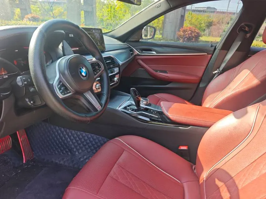 2021 BMW 5 Series 2.0T 252HP L4 8AT,autocango,china used car exporter,china ev exporter,chinese used car exporter,chinese used ev exporter