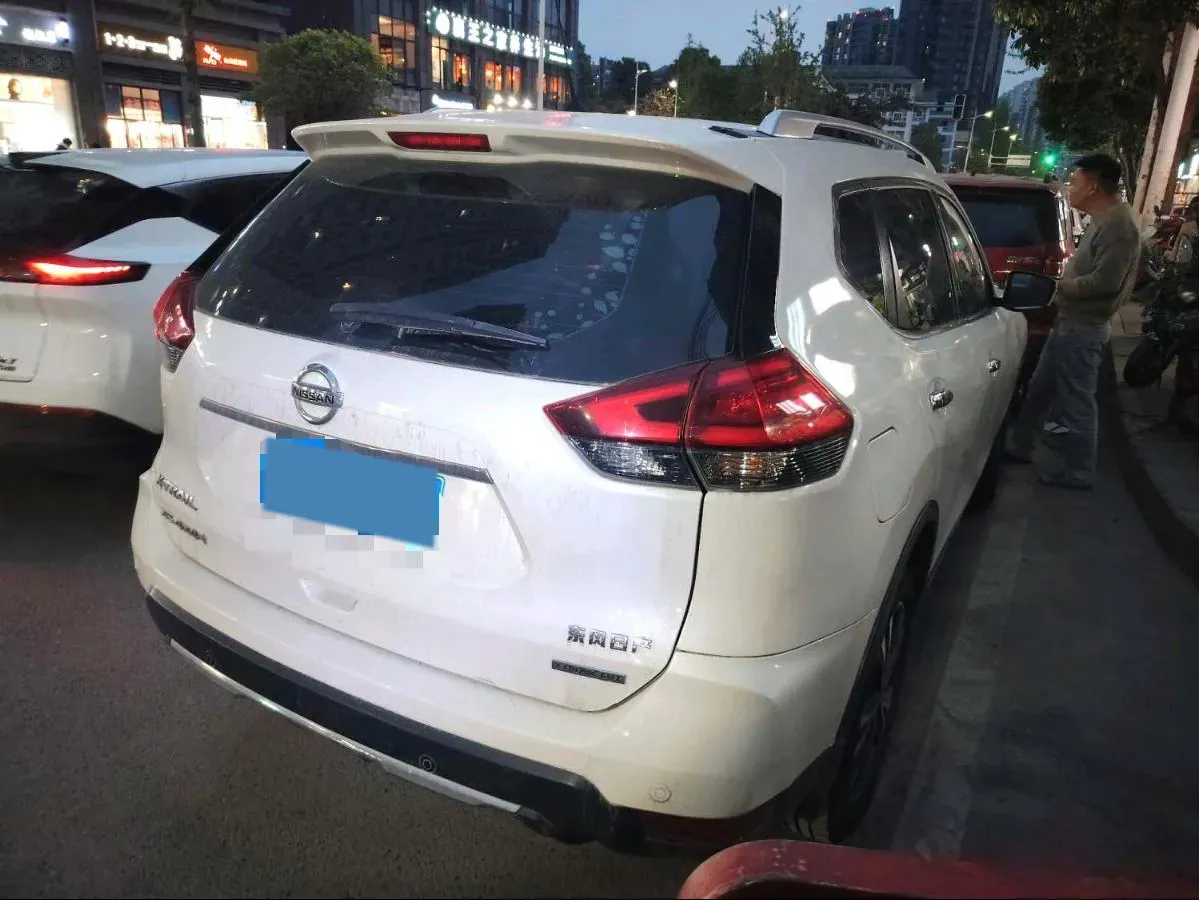 2019 Nissan X-Trail 2.5L 186HP L4 CVT,autocango,china used car exporter,china ev exporter,chinese used car exporter,chinese used ev exporter