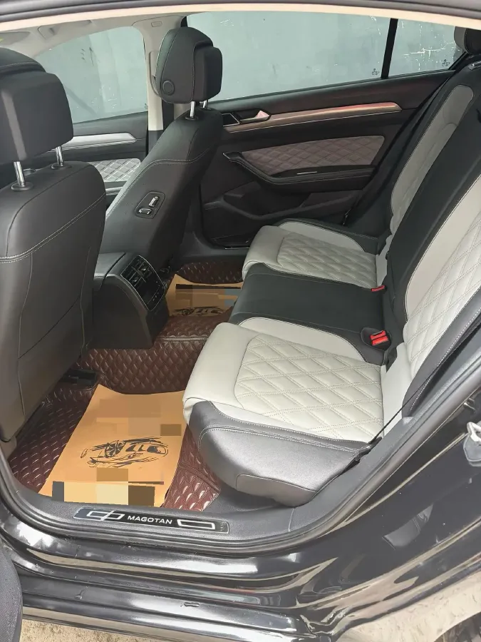 2023 Volkswagen Magotan 2.0T 186HP L4 7DCT,autocango,china used car exporter,china ev exporter,chinese used car exporter,chinese used ev exporter