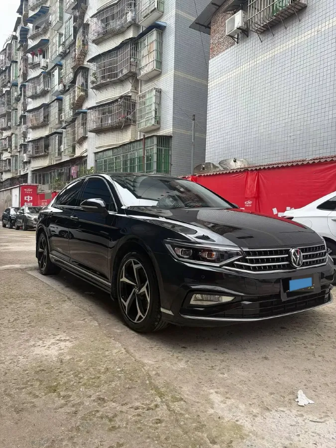 2023 Volkswagen Magotan 2.0T 186HP L4 7DCT,autocango,china used car exporter,china ev exporter,chinese used car exporter,chinese used ev exporter