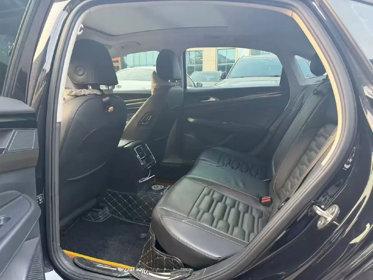 2019 Skoda Kodiak 2.0T 186HP L4 7DCT,autocango,china used car exporter,china ev exporter,chinese used car exporter,chinese used ev exporter