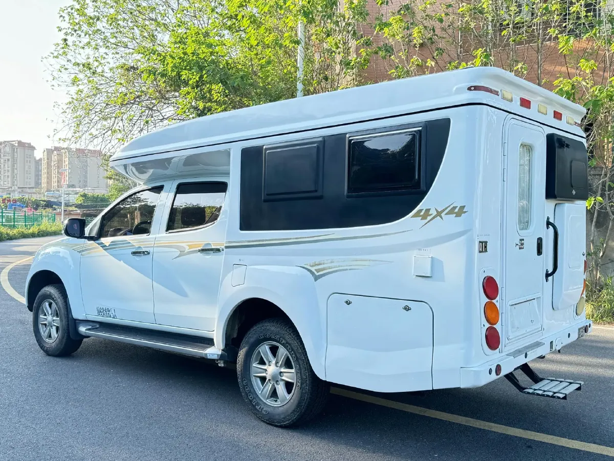 2018 Isuzu D-MAX 3.0T 177HP L4 6AT,autocango,china used car exporter,china ev exporter,chinese used car exporter,chinese used ev exporter