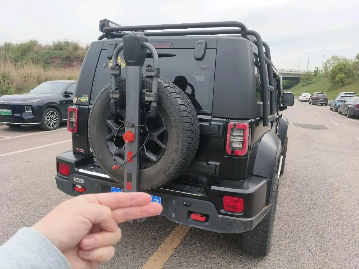 2021 Beijing BJ40 2.0T 163HP L4 8AT,autocango,china used car exporter,china ev exporter,chinese used car exporter,chinese used ev exporter