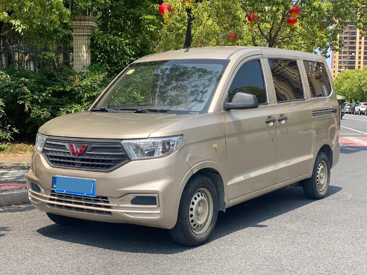 2019 WuLing HongGuang V 1.5L 99HP L4 6MT,autocango,china used car exporter,china ev exporter,chinese used car exporter,chinese used ev exporter