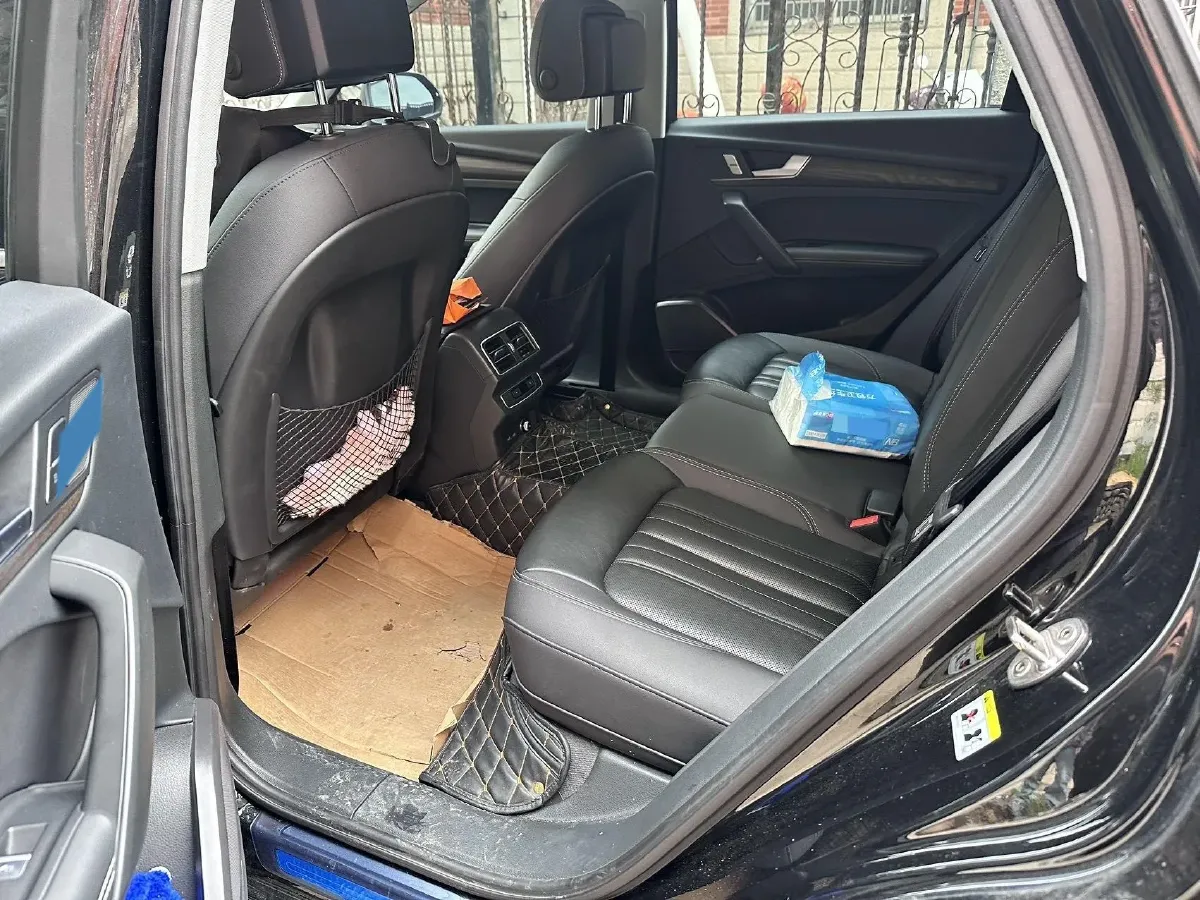 2023 Audi Q5L 2.0T 190HP L4 7DCT,autocango,china used car exporter,china ev exporter,chinese used car exporter,chinese used ev exporter