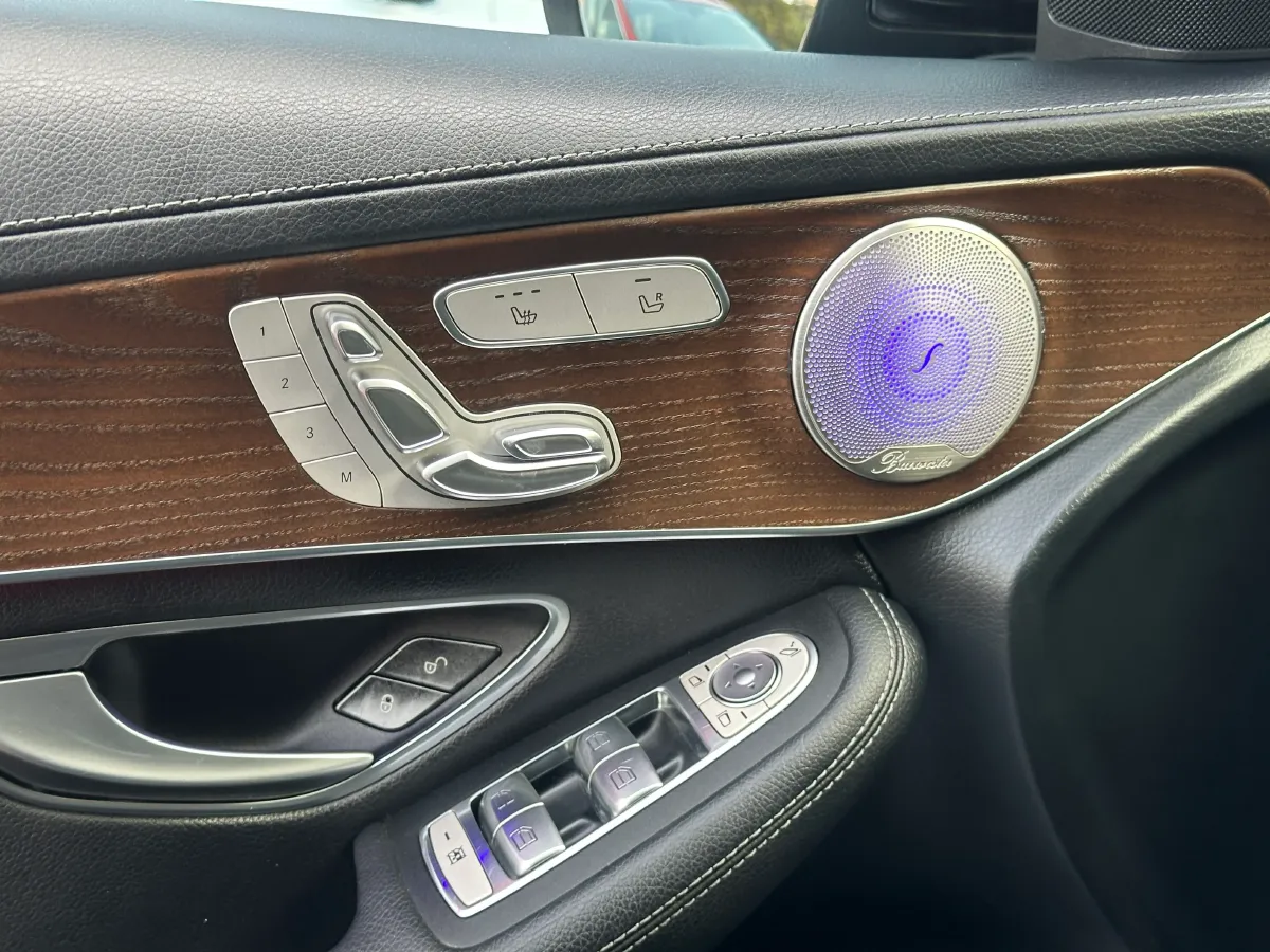 2022 Mercedes-Benz GLC Class 2.0T 258HP L4 9AT,autocango,china used car exporter,china ev exporter,chinese used car exporter,chinese used ev exporter