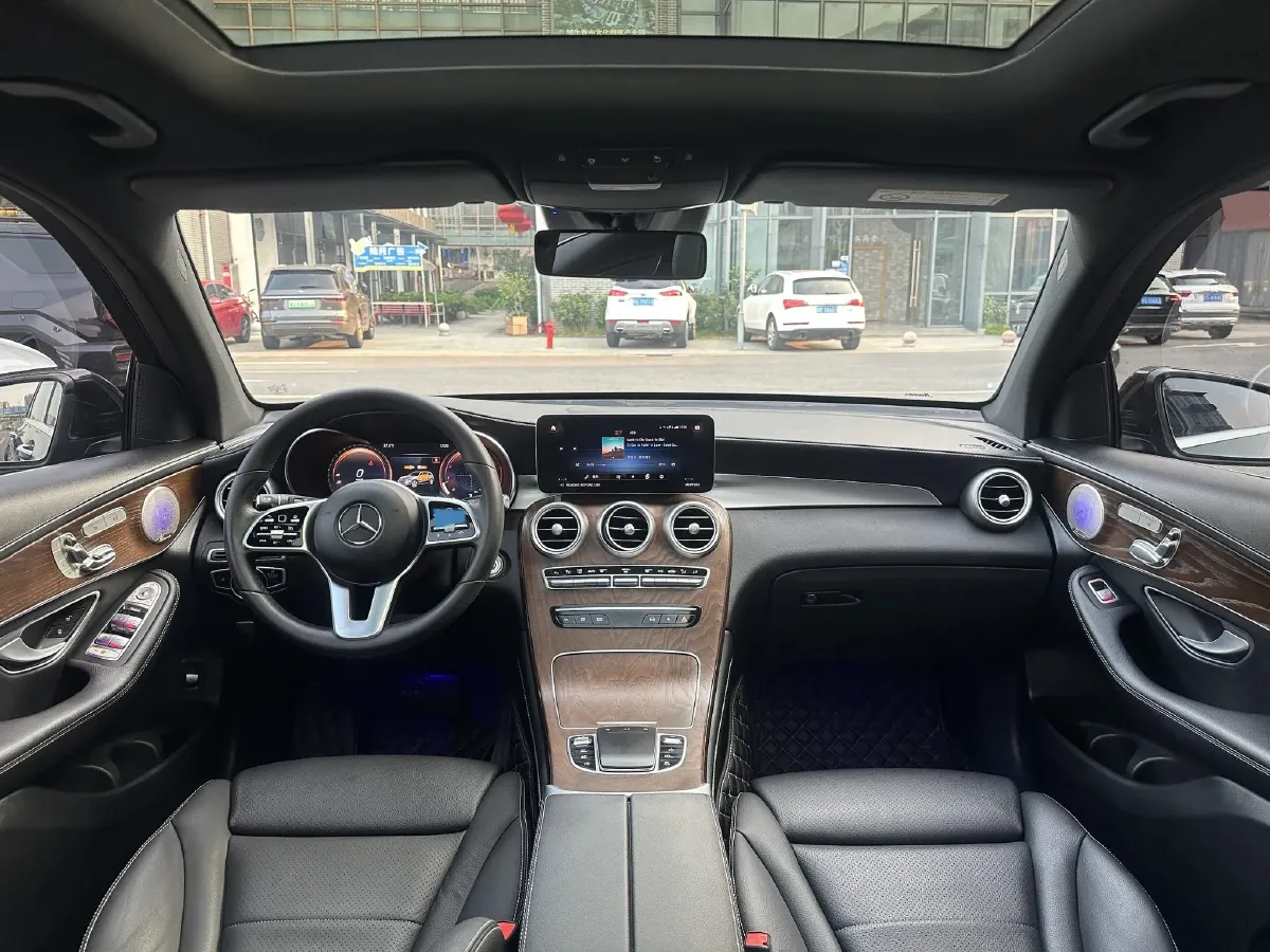 2022 Mercedes-Benz GLC Class 2.0T 258HP L4 9AT,autocango,china used car exporter,china ev exporter,chinese used car exporter,chinese used ev exporter