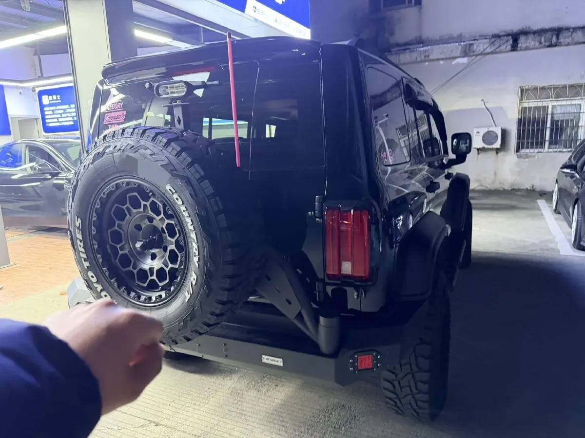 2023 Tank 300 2.0T 227HP L4 8AT,autocango,china used car exporter,china ev exporter,chinese used car exporter,chinese used ev exporter