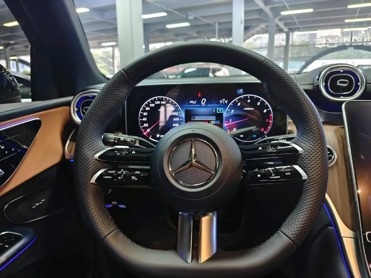 2024 Mercedes-Benz GLC Class 2.0T 258HP L4 9AT,autocango,china used car exporter,china ev exporter,chinese used car exporter,chinese used ev exporter