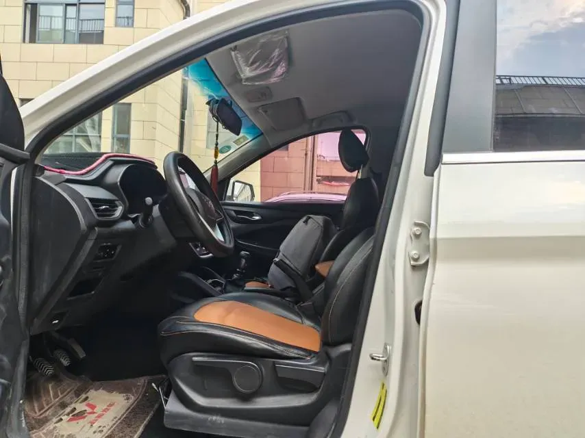 2018 WuLing HongGuang S3 1.5L 112HP L4 6MT,autocango,china used car exporter,china ev exporter,chinese used car exporter,chinese used ev exporter