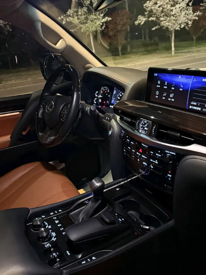 2019 Lexus LX 5.7L 367HP V8 8AT,autocango,china used car exporter,china ev exporter,chinese used car exporter,chinese used ev exporter