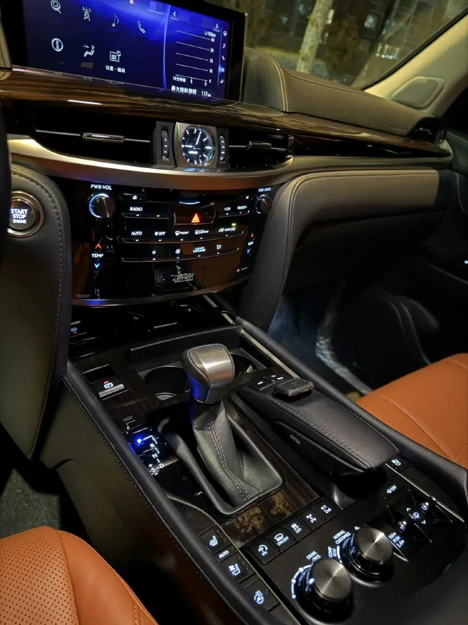 2019 Lexus LX 5.7L 367HP V8 8AT,autocango,china used car exporter,china ev exporter,chinese used car exporter,chinese used ev exporter