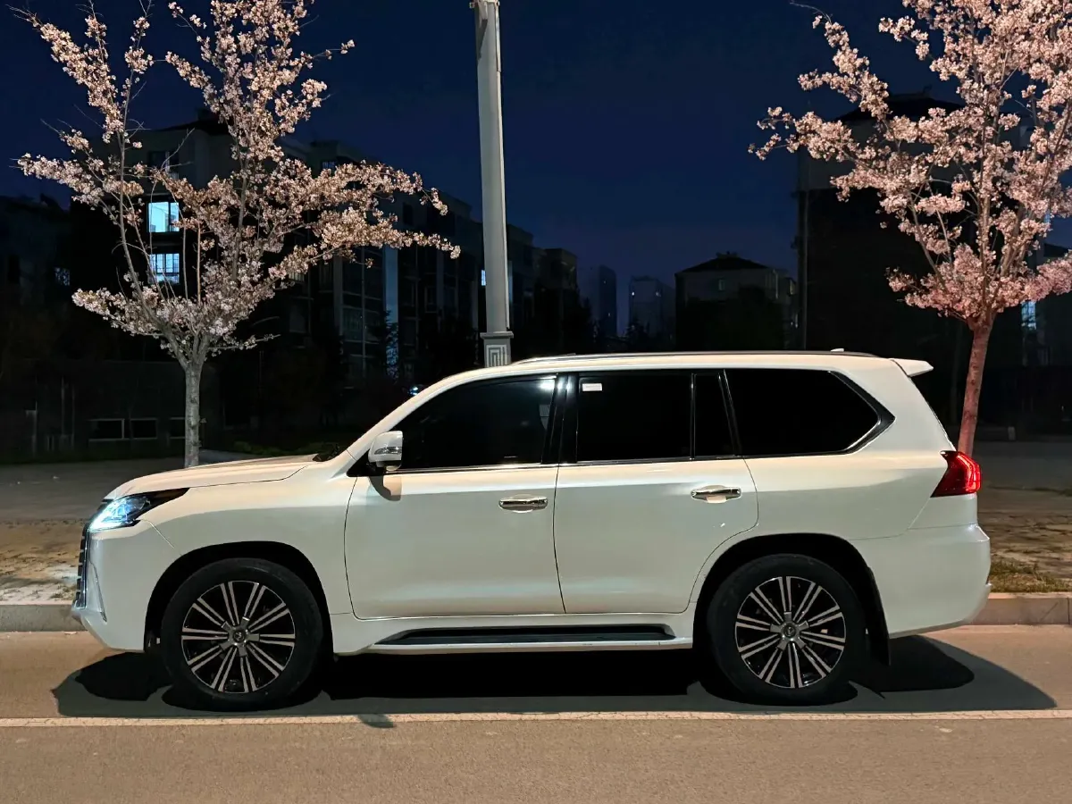 2019 Lexus LX 5.7L 367HP V8 8AT,autocango,china used car exporter,china ev exporter,chinese used car exporter,chinese used ev exporter