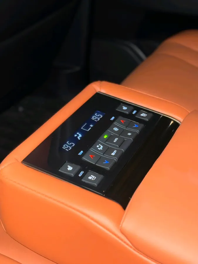 2019 Lexus LX 5.7L 367HP V8 8AT,autocango,china used car exporter,china ev exporter,chinese used car exporter,chinese used ev exporter