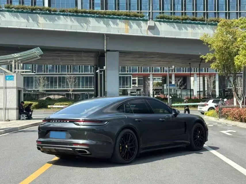 2021 Porsche Panamera 2.9T 330HP V6 8DCT,autocango,china used car exporter,china ev exporter,chinese used car exporter,chinese used ev exporter